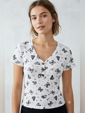 Perfectly Imperfect Women's White Butterfly Floral Short Sleeve Crop Top Medium